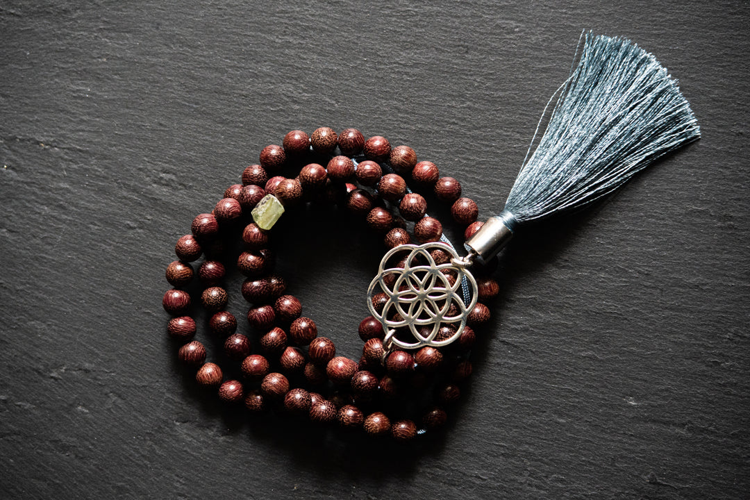 108 Mala Yaşam Çiçeği Kolye