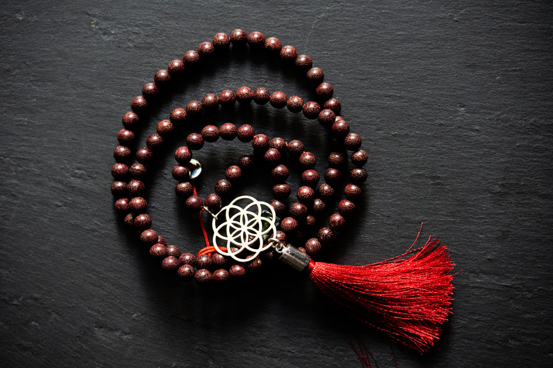 108 Mala Yaşam Çiçeği Kolye