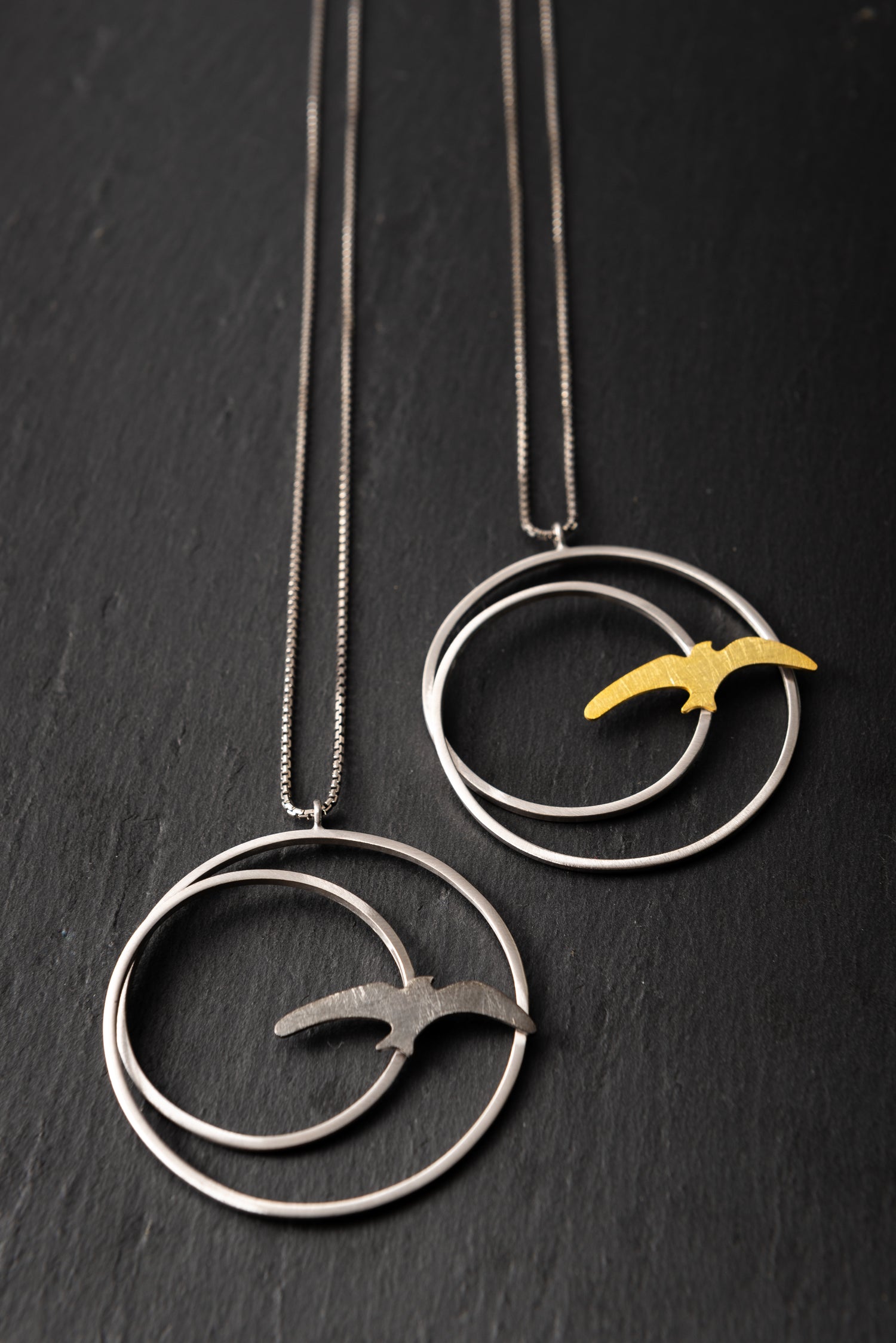 Soyut Döngü Martı Kolye