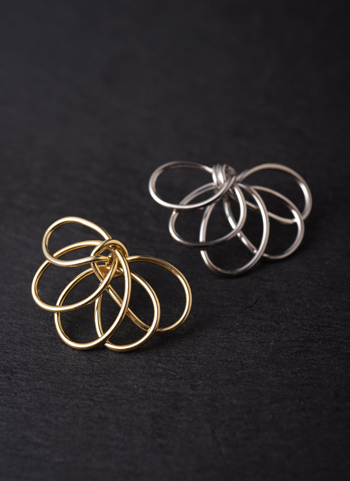 Yarım Papatya Küpe