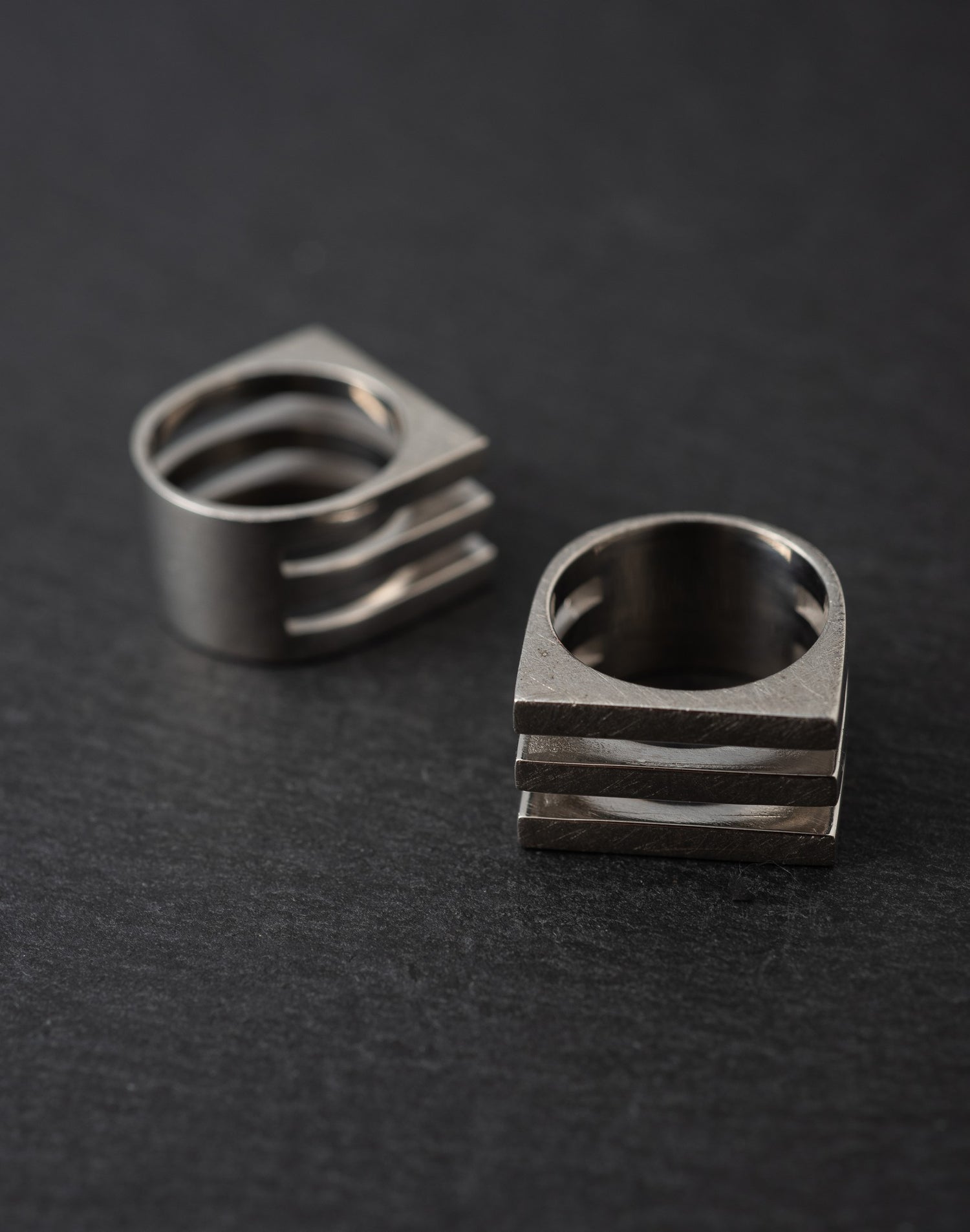 Üstü Şerit Yüzük